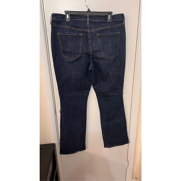 Old Navy Women's Curvy Fit Boot Cut Jeans Mid Rise Dark Wash Size 14 Short - Picture 7 of 12